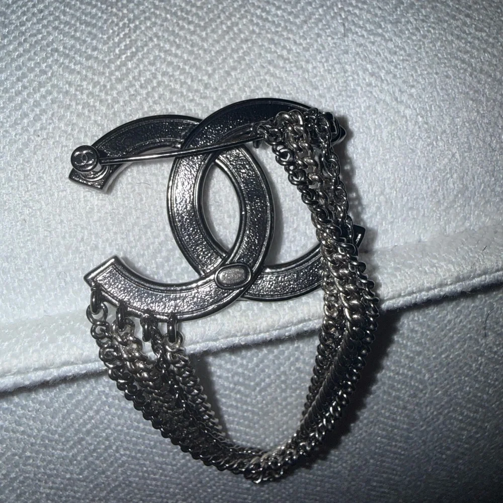 Chanel 2021 Strass CC Multi-Chain Brooch
